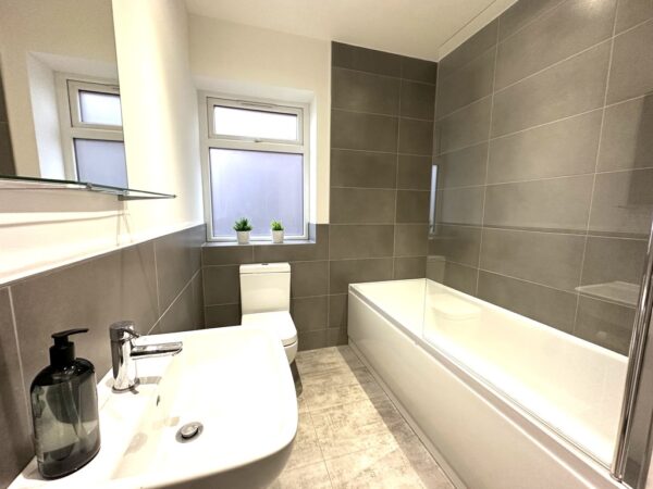 Elmshott Lane, Cippenham, Slough