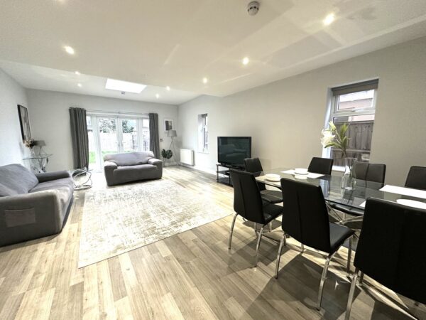 Elmshott Lane, Cippenham, Slough