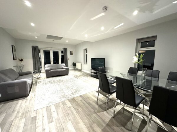 Elmshott Lane, Cippenham, Slough