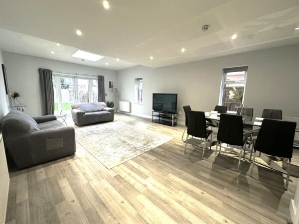 Elmshott Lane, Cippenham, Slough