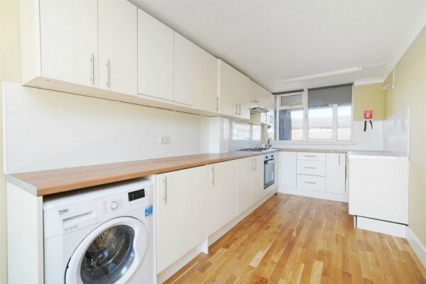 Distillery Walk, Brentford