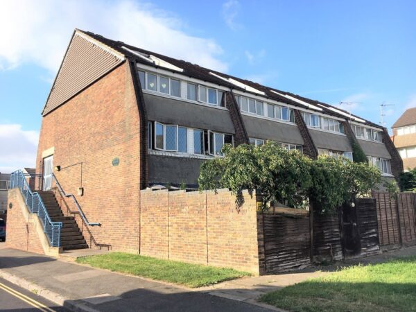 Distillery Walk, Brentford