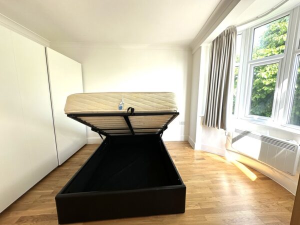 Antrobus Road, Chiswick, London