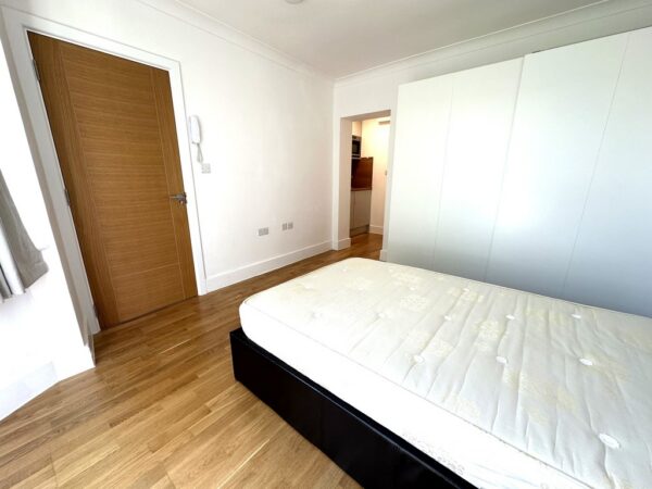 Antrobus Road, Chiswick, London