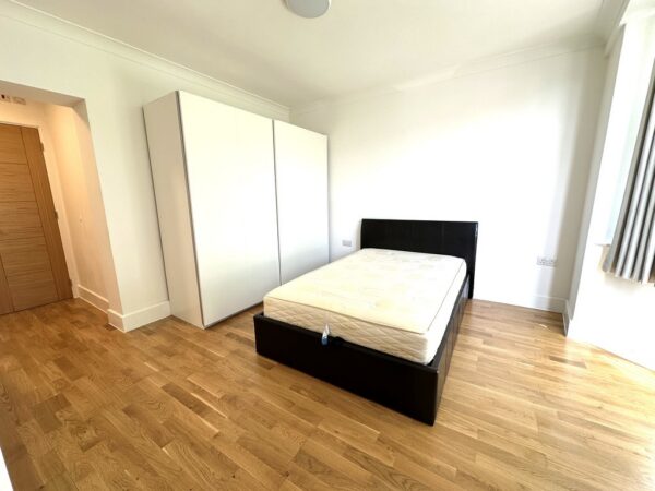 Antrobus Road, Chiswick, London